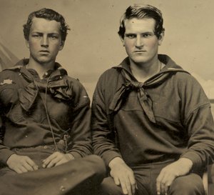 Ritratto di due marinai in uniforme dell